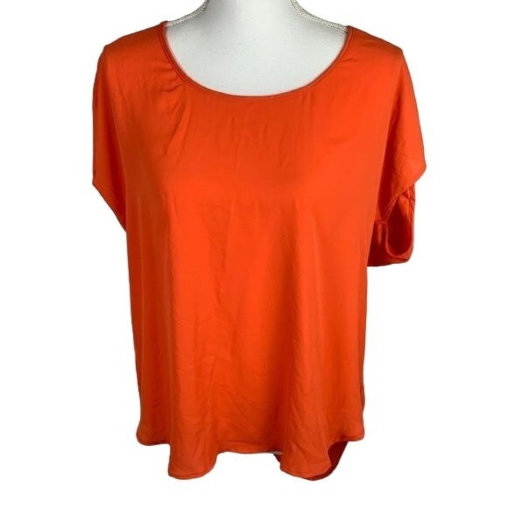Body central cutout blouse